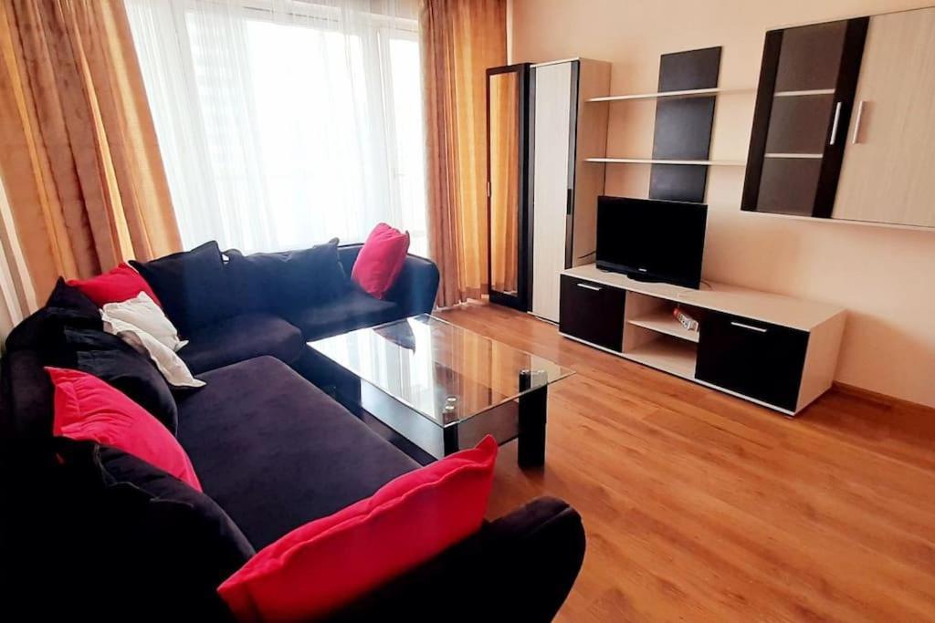 Soc Apartment Close To The Center Burgas Exterior photo