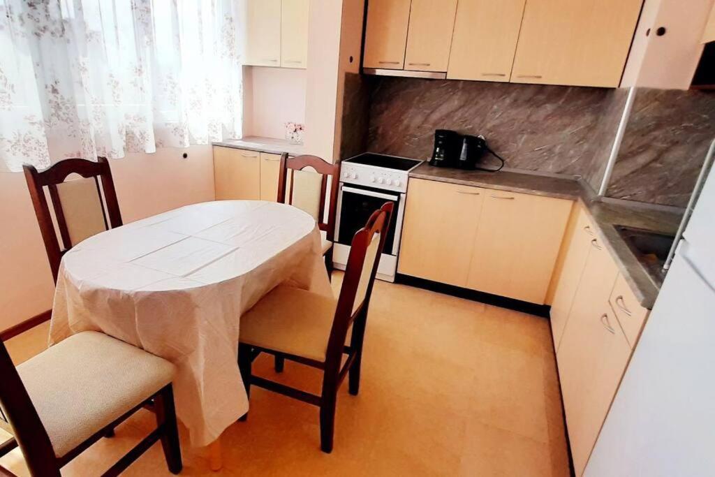 Soc Apartment Close To The Center Burgas Exterior photo